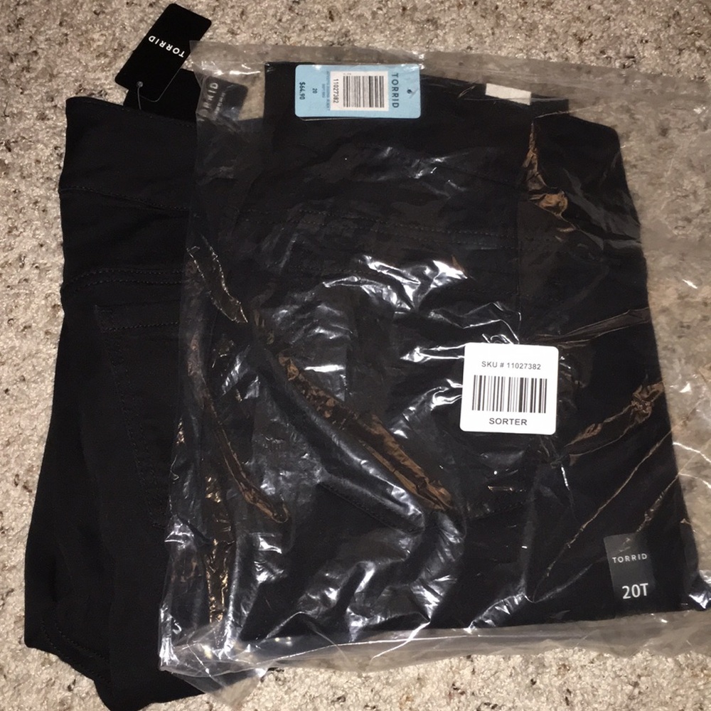 Torrid stiletto zip jeggings 20T